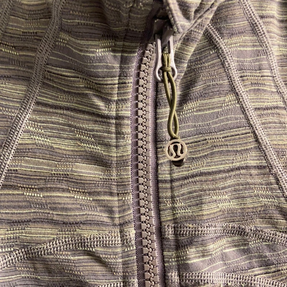 Lulu lemon stretchy jacket